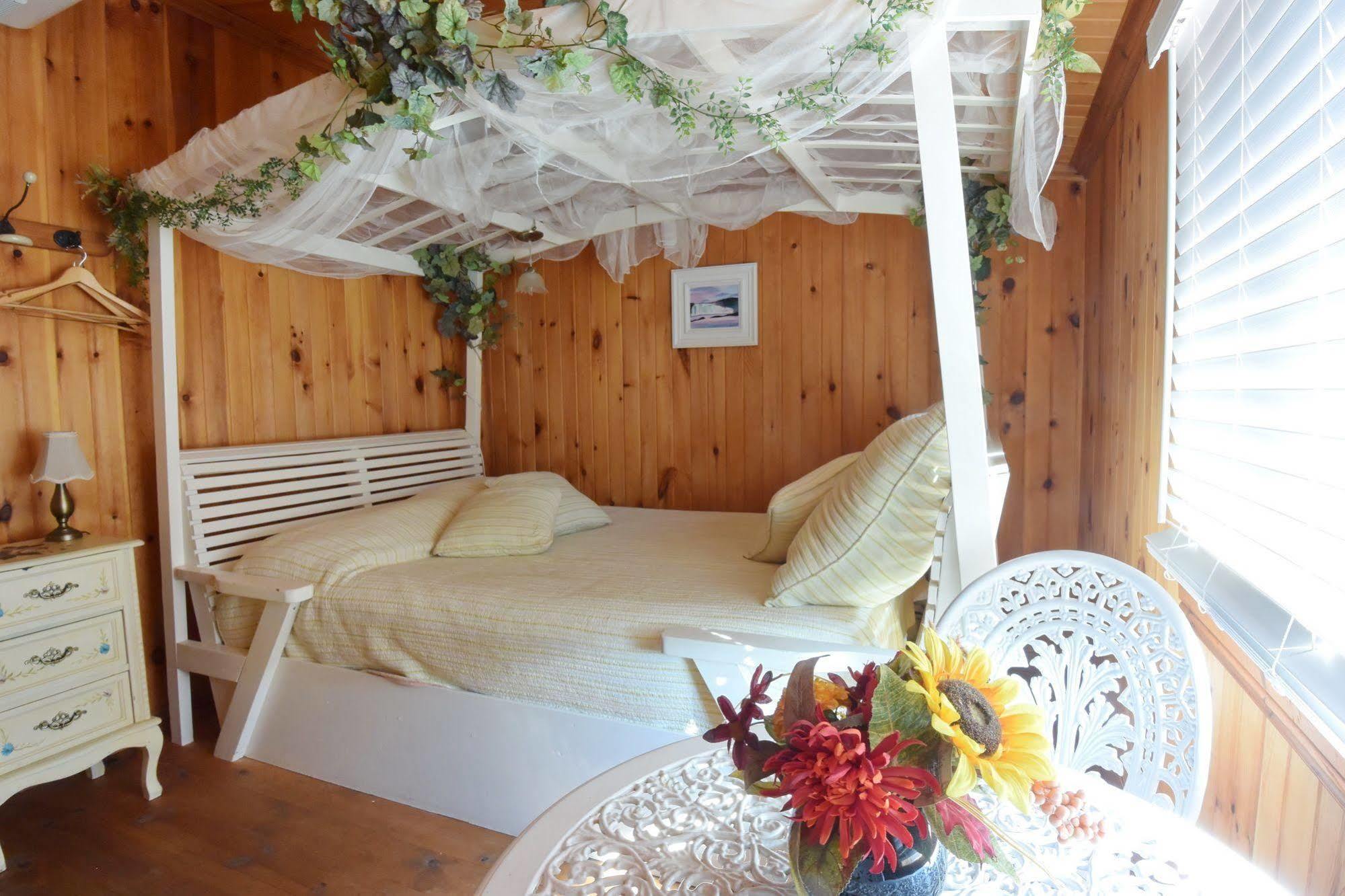 Auberge Papillon Lune Ричмонд Экстерьер фото