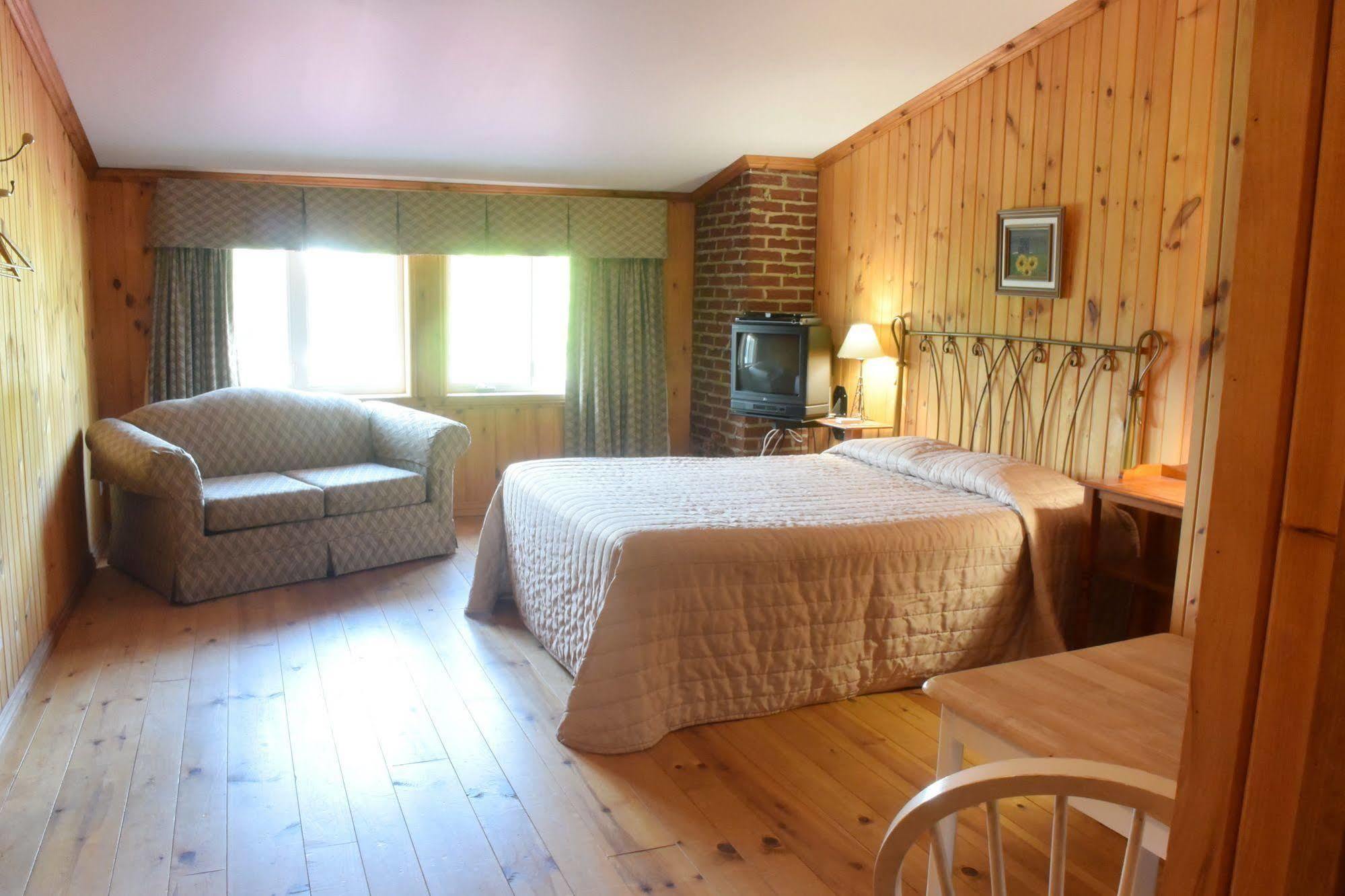 Auberge Papillon Lune Ричмонд Экстерьер фото